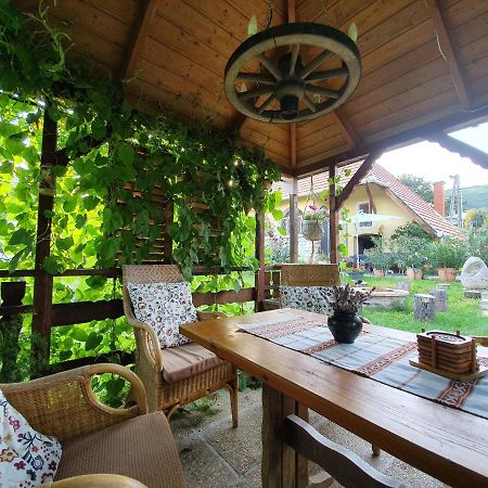 Dalia Apartmanok Csopak Exterior foto